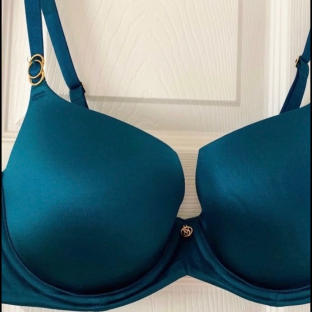 VICTORIA‘S SECRET uplift bra